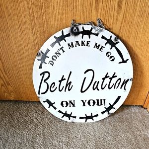 Metal sign 15 x 15 circle - Yellowstone inspired